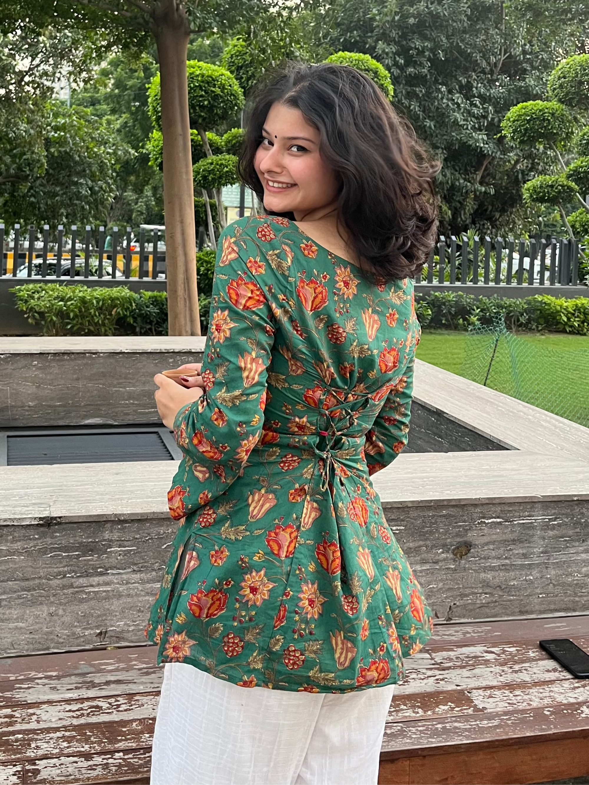 Noor-नूर